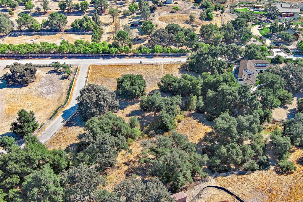 Old Agoura (850) - Land