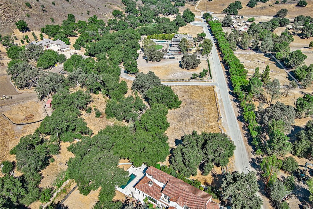 Old Agoura (850) - Land