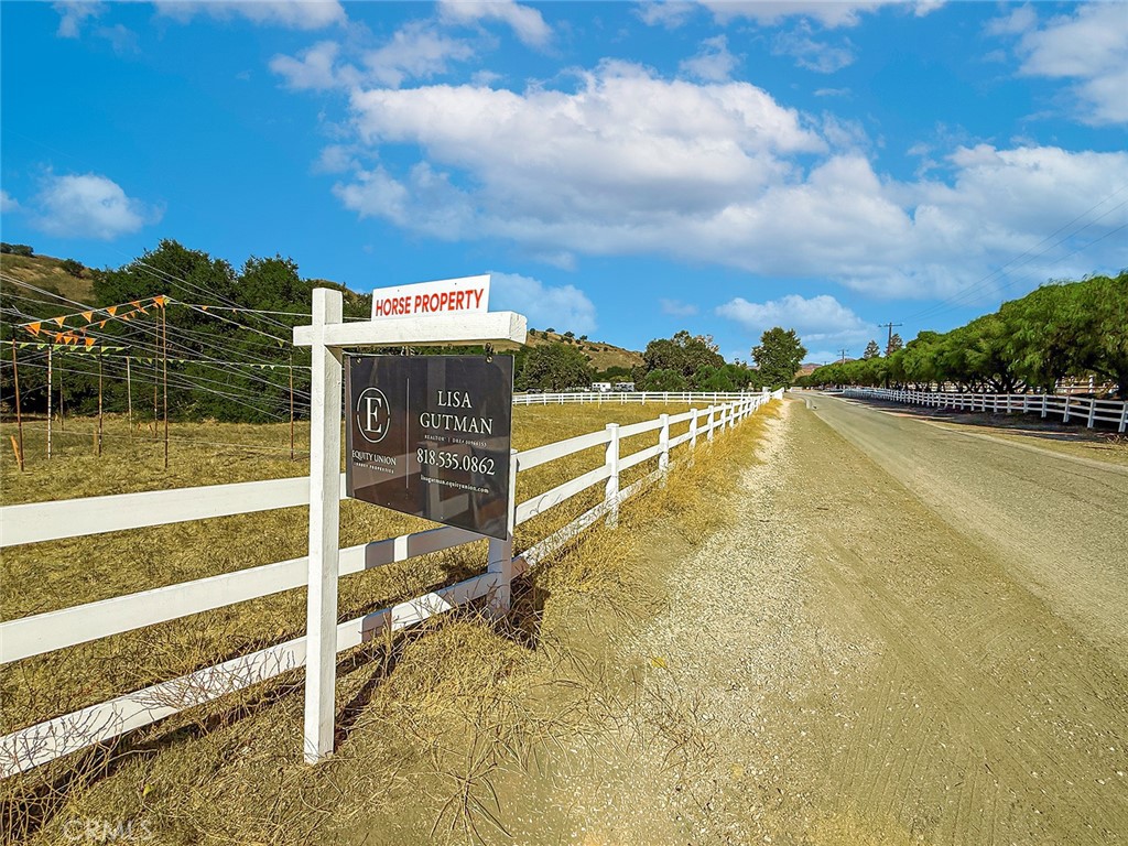 Old Agoura (850) - Land