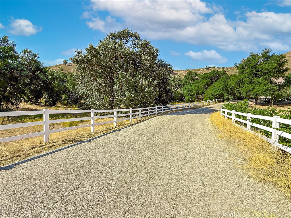 Old Agoura (850) - Land