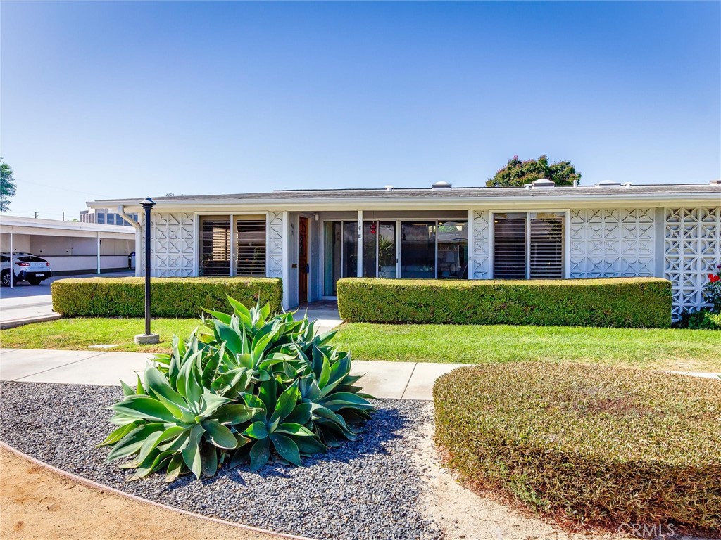 1661 Monterey Road 16-L