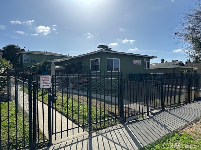 3382 Los Flores Avenue