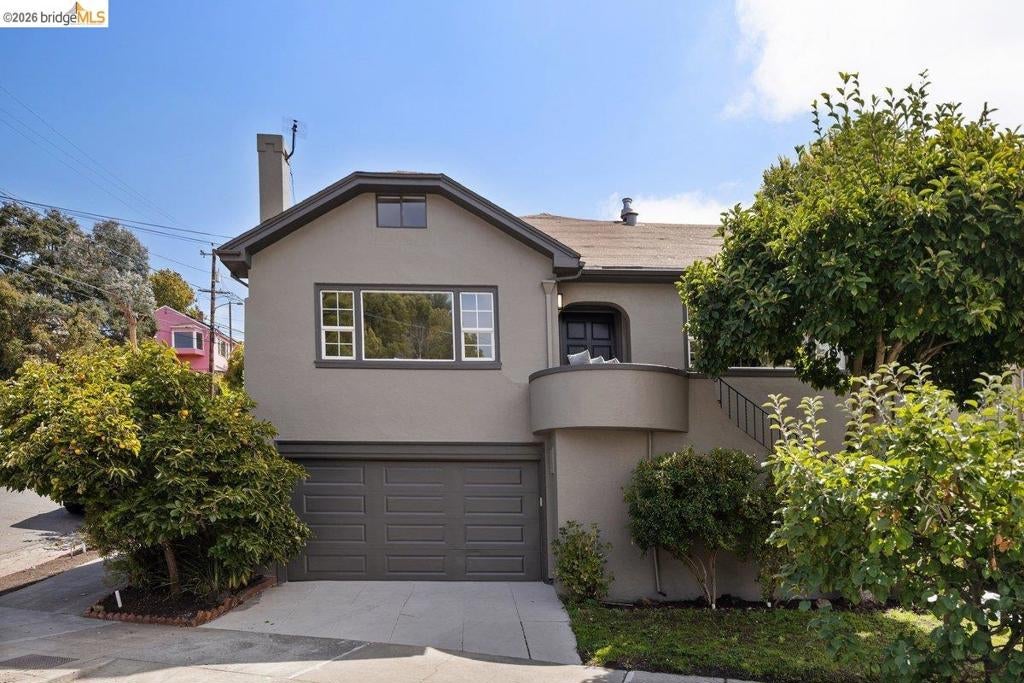 548 Wesley Ave