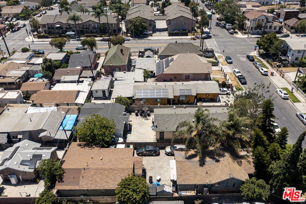 1318 E 59th Place