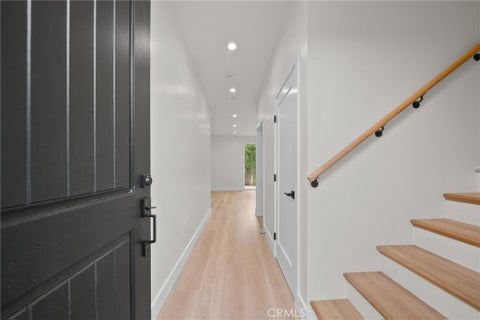 Photo of 4335 Sunnyslope AVE, Sherman Oaks, CA 91423 (MLS # SR26188990)