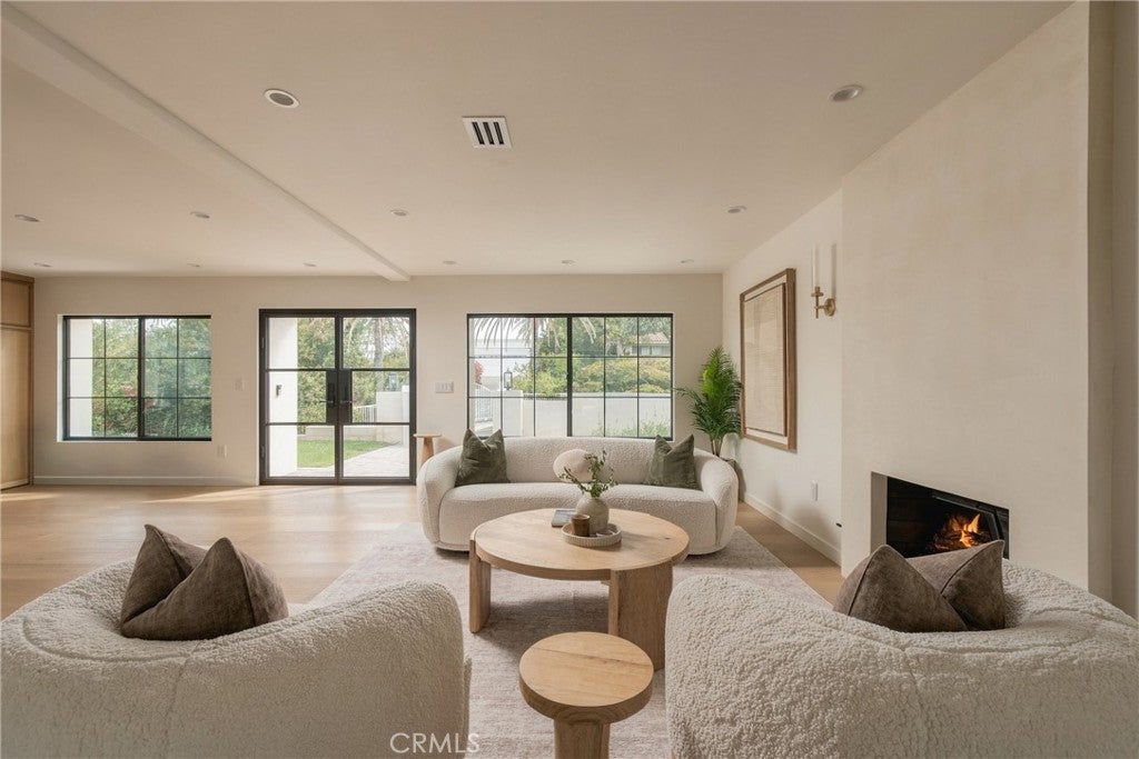 Properties 3 4335 Chaumont Road