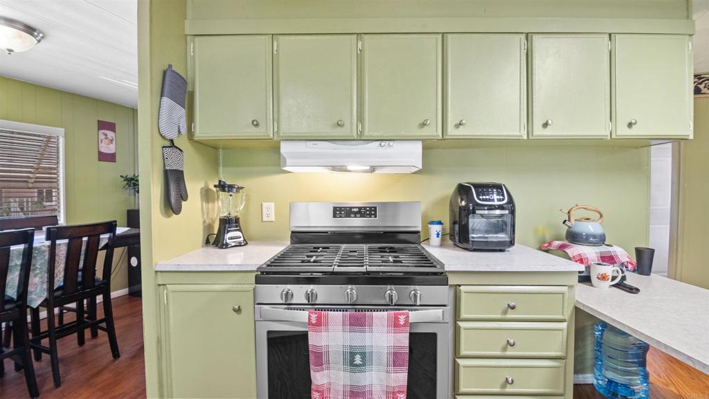 2700 E Valley Parkway 315