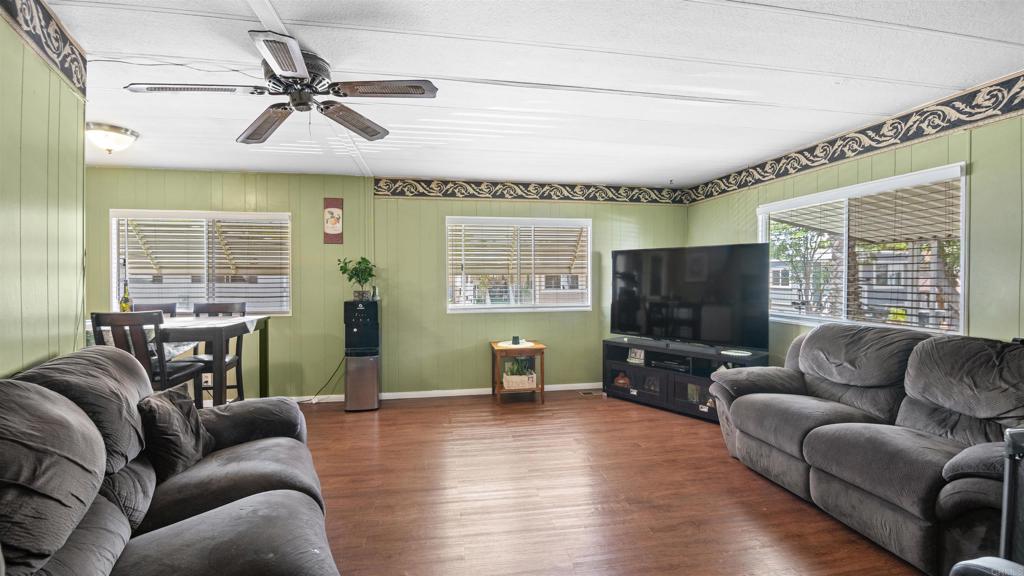 2700 E Valley Parkway 315