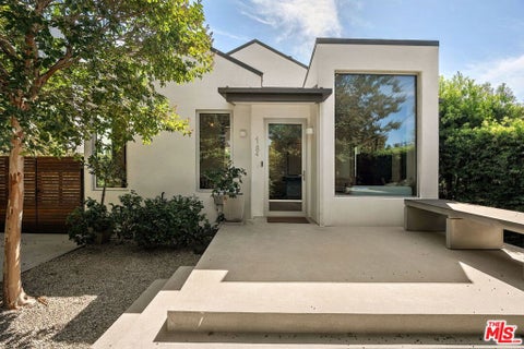 Photo of 4184 Mildred Avenue, Culver City, CA 90066 (MLS # 26103449)