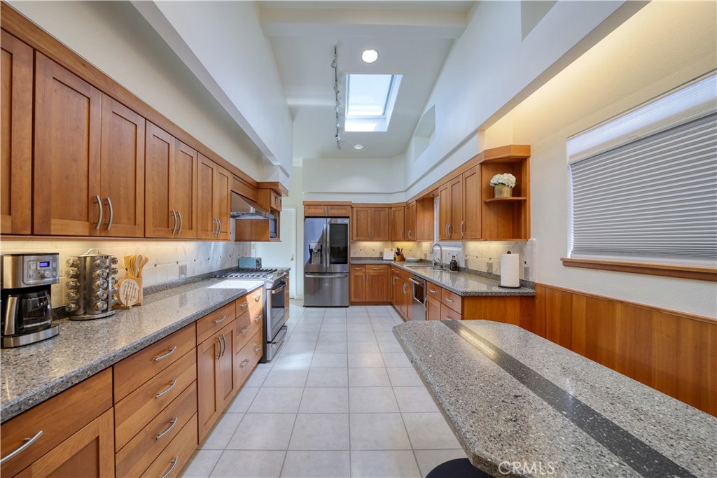 131 Serrano Heights