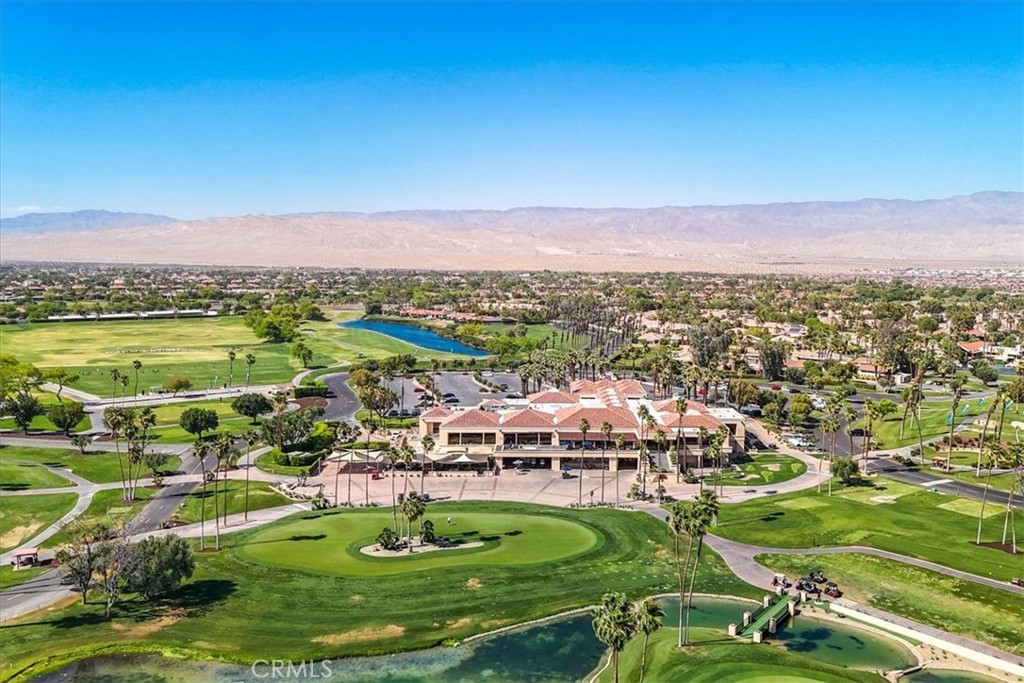 4 Oakmont Drive