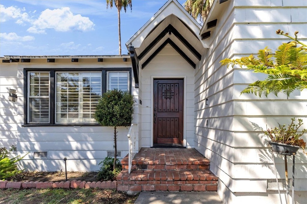 5531 Carpenter Ave