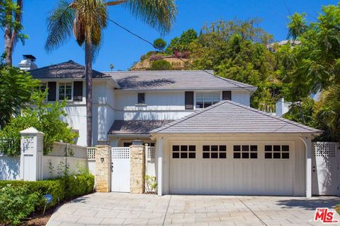 Photo of 1515 N DOHENY Drive, Los Angeles, CA 90069 (MLS # 26665423)