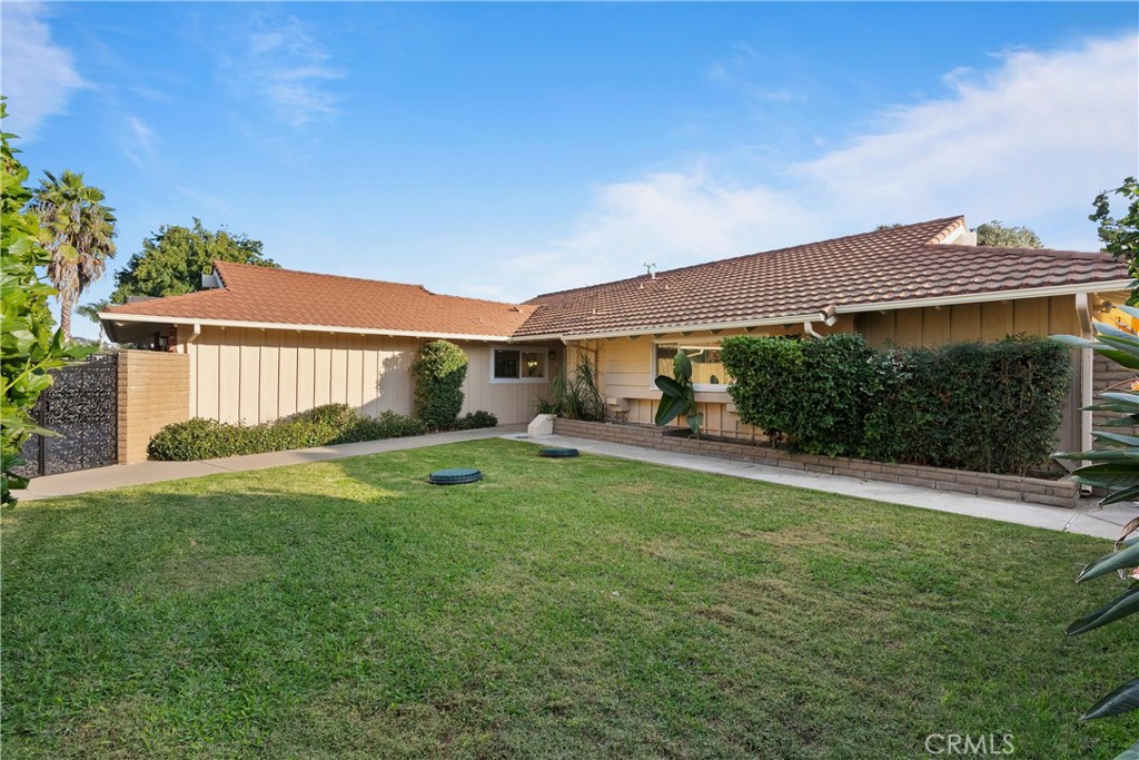 Properties 3 564 E Fellows