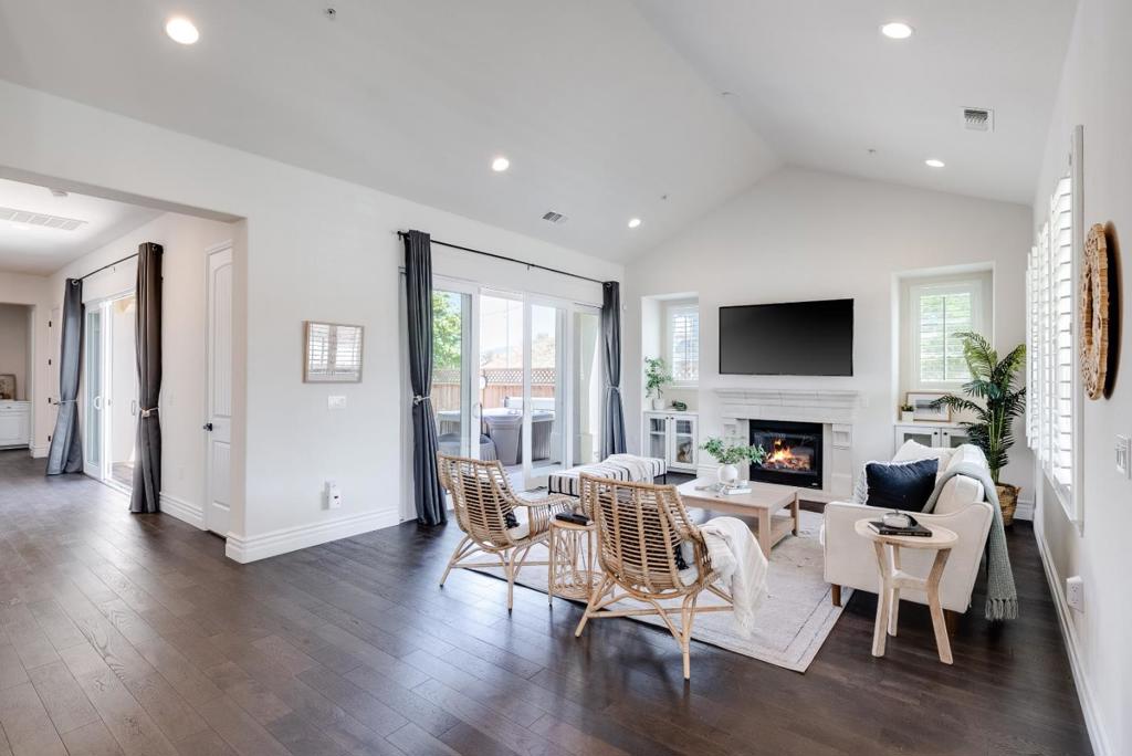 18402 McClellan Circle