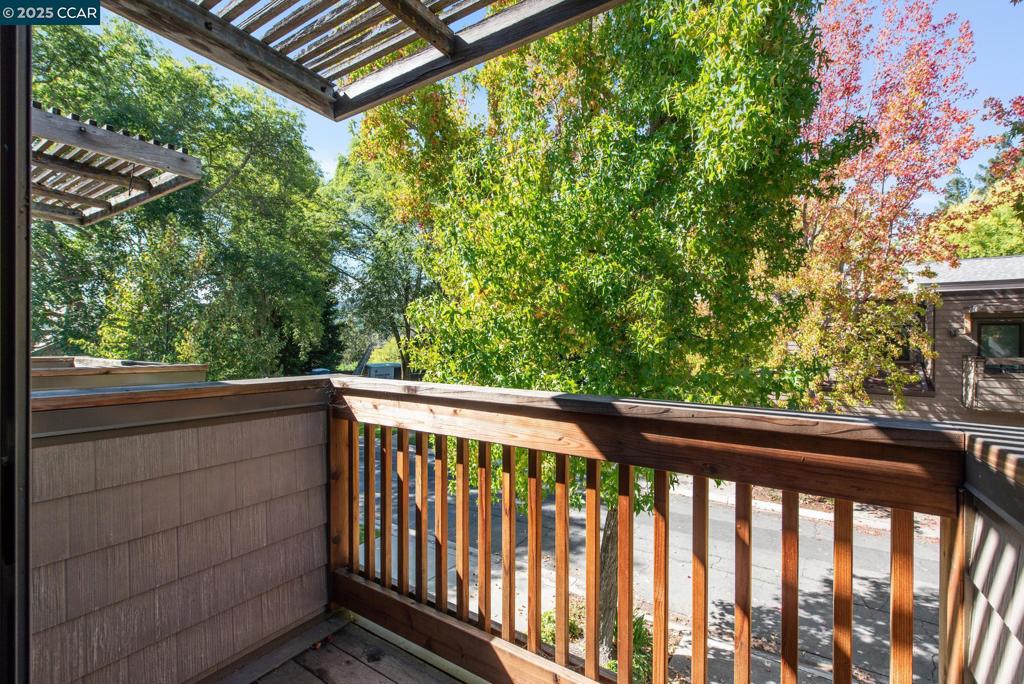 SUMMIT RIDGE - Residential