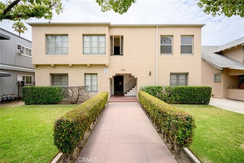 Photo of 200 E Lomita Avenue #7, Glendale, CA 91204 (MLS # GD25248030) Photo of 200 E Lomita Avenue #7, Glendale, CA 91204 (MLS # GD25248030)