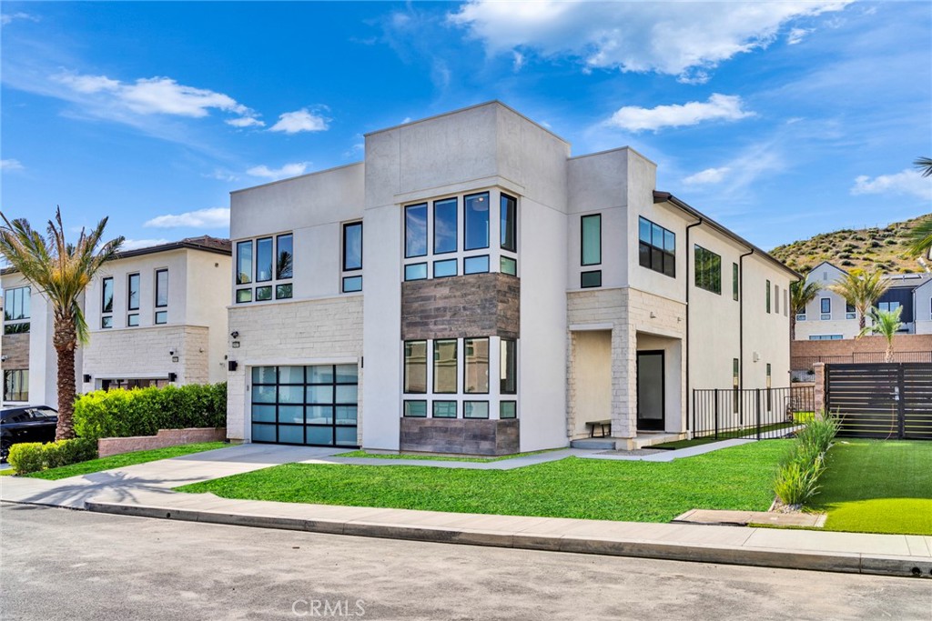 20537 W Overlook Court
