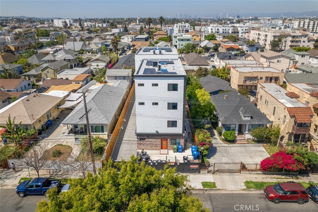 1135 S Ardmore Avenue