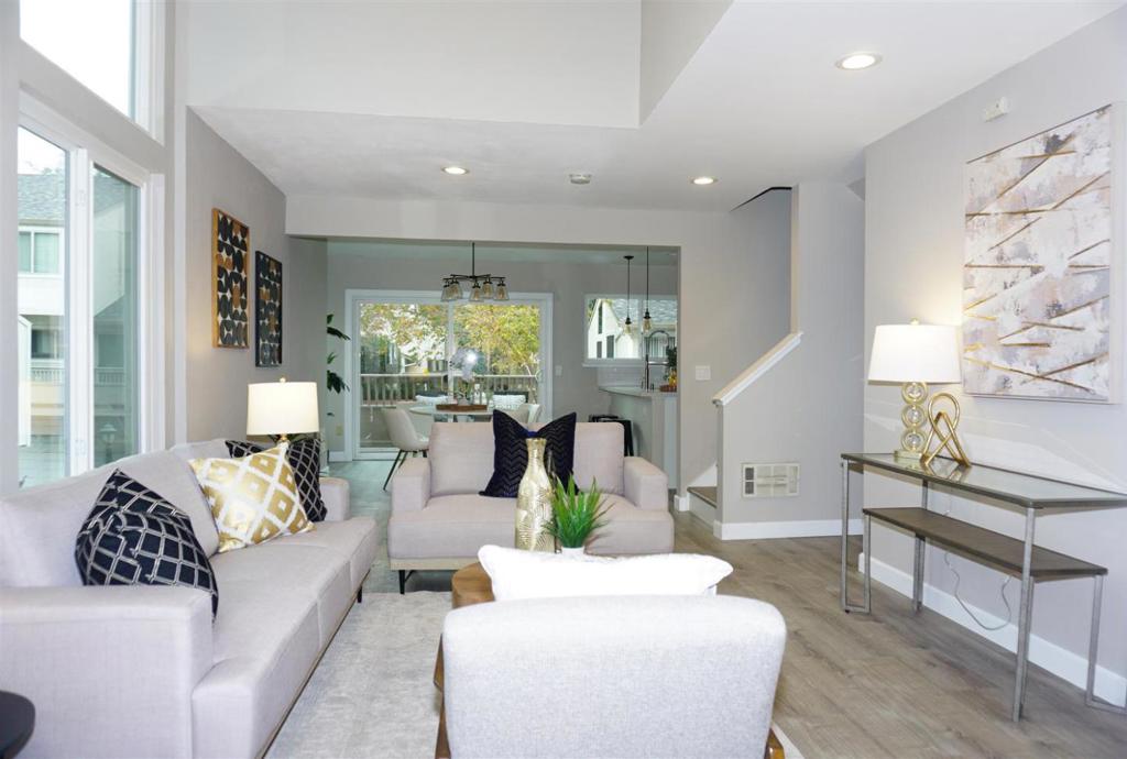 618 S Fair Oaks Avenue