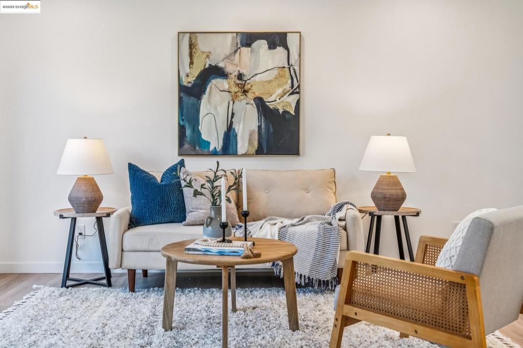 NORTH OAKLAND - Residential Income