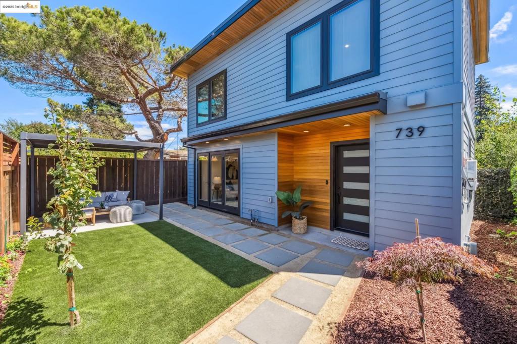 NORTH OAKLAND - Residential Income