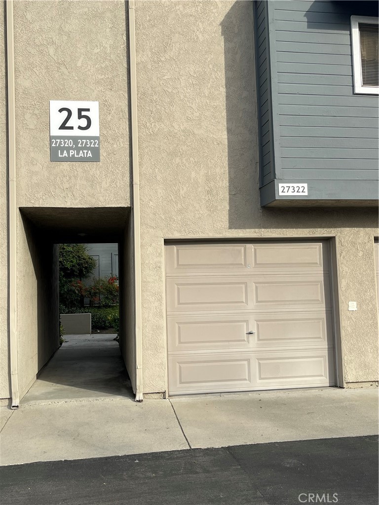 27322 Avenida De La Plata