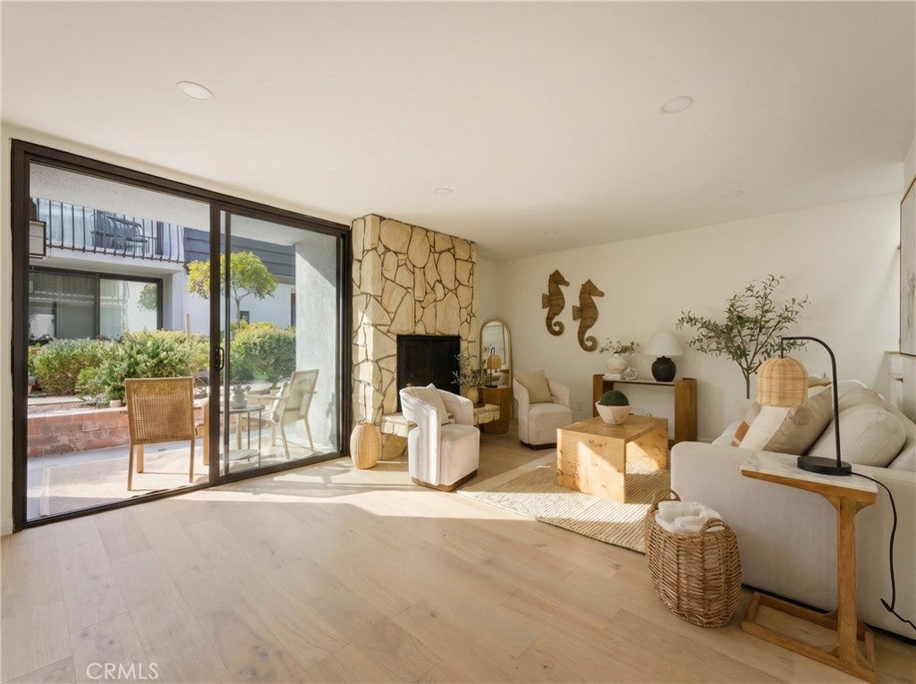 8125 Redlands Street 109, Playa Del Rey CA 90293