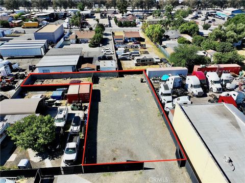 Photo of 17921 Valley Boulevard, Bloomington, CA 92316 (MLS # IV25142913) Photo of 17921 Valley Boulevard, Bloomington, CA 92316 (MLS # IV25142913)