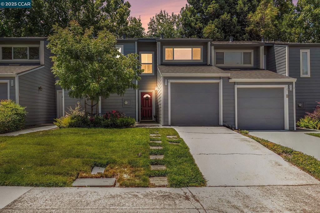 WALNUT FOREST - Residential