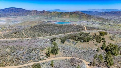 Photo of 23131 Constance Way, Tehachapi, CA 93561 (MLS # PI25088989) Photo of 23131 Constance Way, Tehachapi, CA 93561 (MLS # PI25088989)