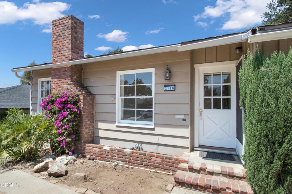 2139 N Grand Oaks Avenue, Altadena CA 91001