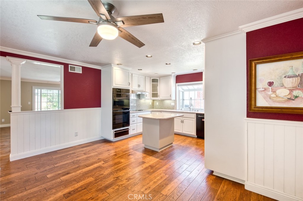 17597 Santa Paula