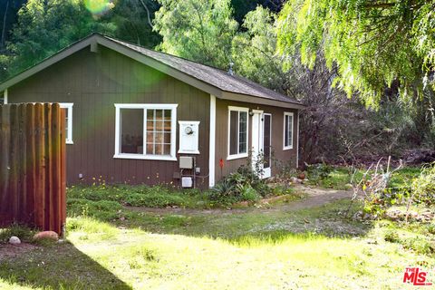 Photo of 1675 Happy Trail, Topanga, CA 90290 (MLS # 26644189)