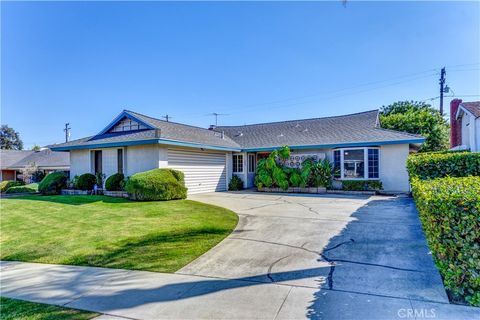 1620 W El Portal Drive La Habra CA 90631