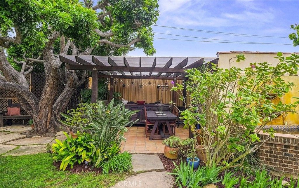 Photo of 4260 Mcconnell Boulevard, Los Angeles, CA 90066 (MLS # SR25122528)