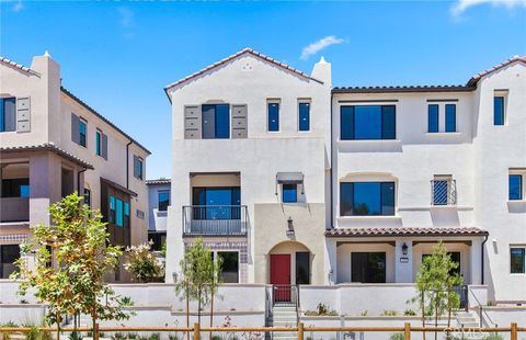 139 Bridle Drive Burbank CA 91506