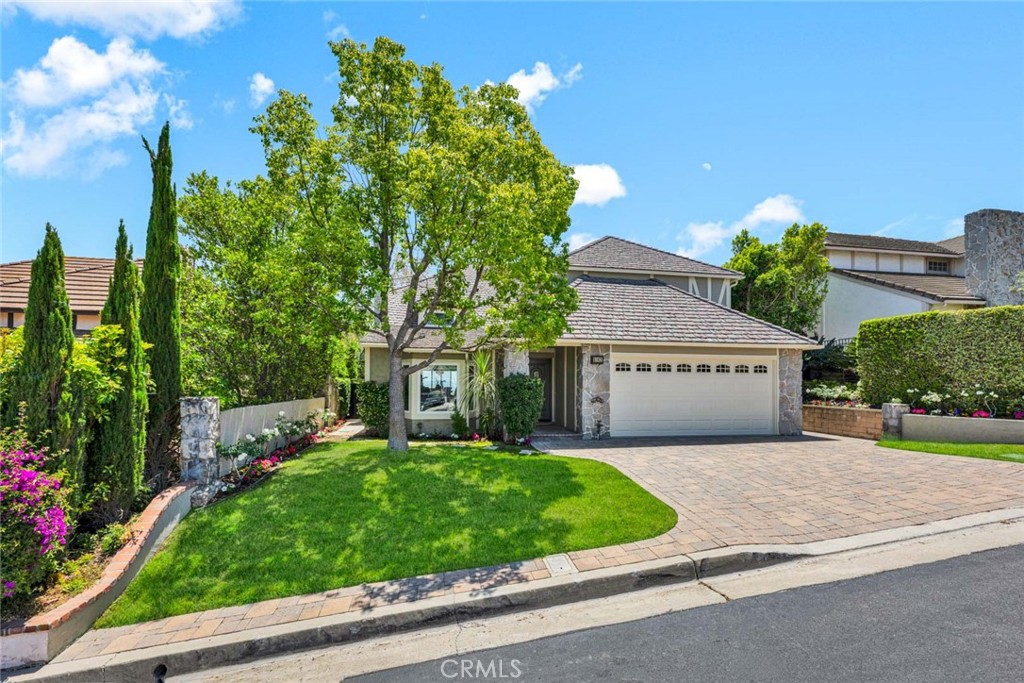 6142 E West View Drive