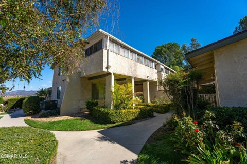 Photo of 19820 Spanish Oak Drive, Newhall, CA 91321 (MLS # 226004918)