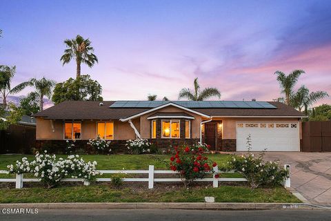 Photo of 785 Calle Tulipan, Thousand Oaks, CA 91360 (MLS # 226002078)