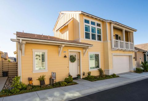 Photo of 25117 Orange Lane, Canyon Country, CA 91387 (MLS # 219080744DA)