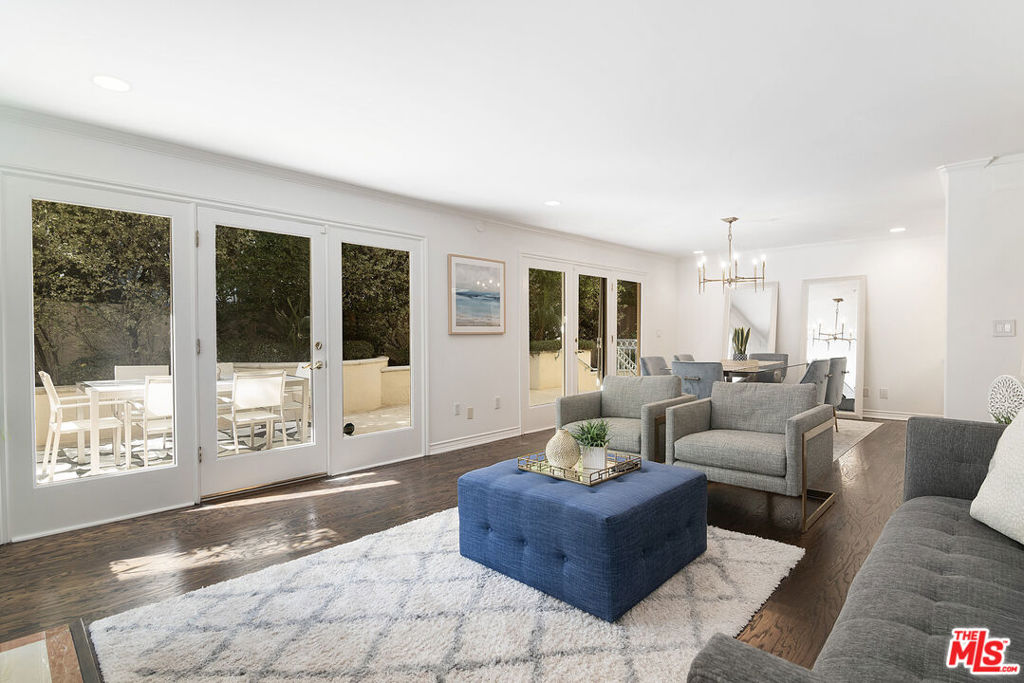 2007 S Beverly Glen Boulevard 102