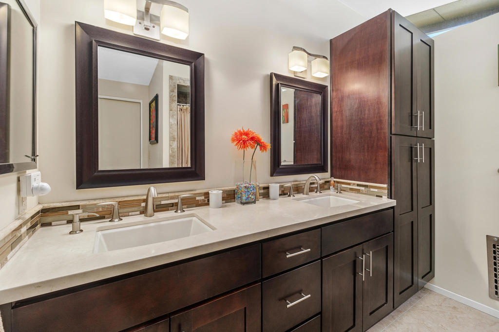 Thunderbird C.C. - Residential