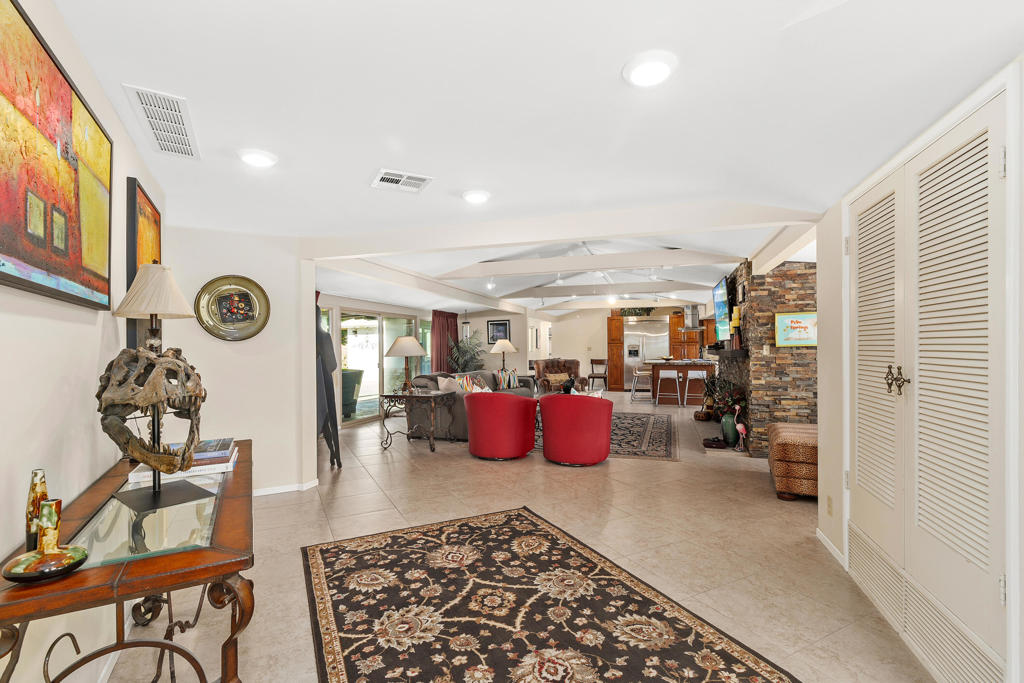 Thunderbird C.C. - Residential