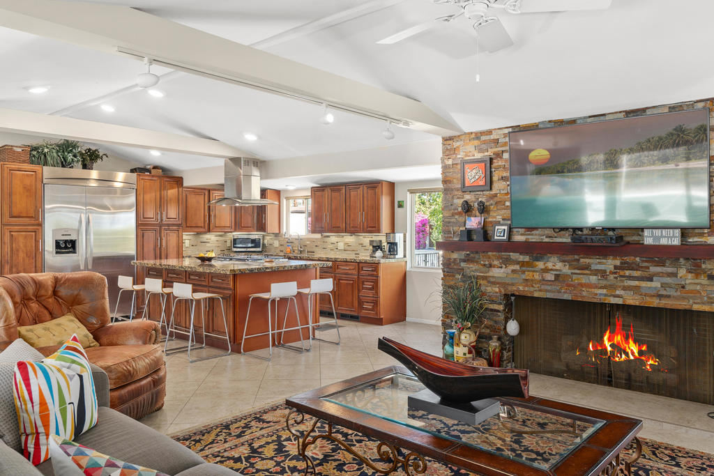 Thunderbird C.C. - Residential