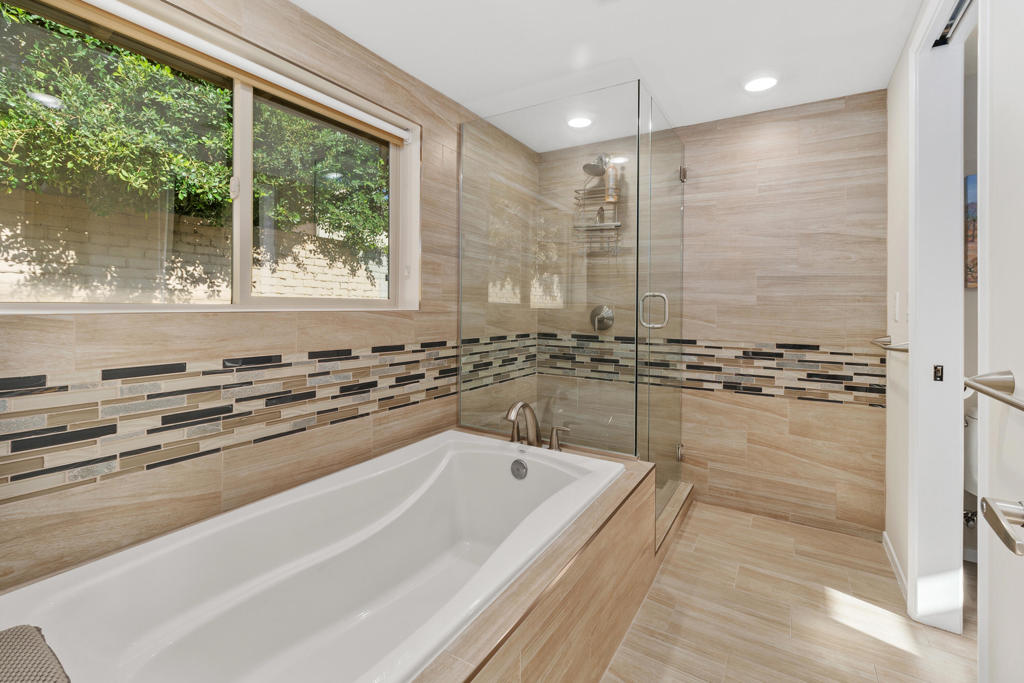 Thunderbird C.C. - Residential