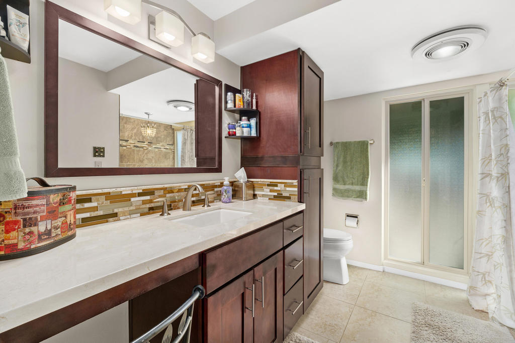 Thunderbird C.C. - Residential