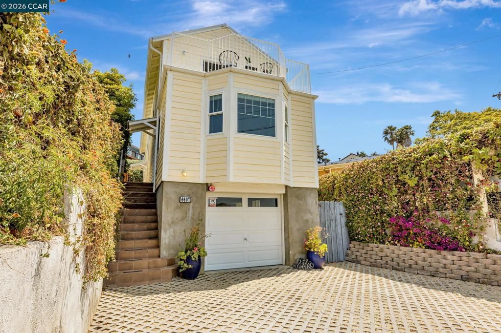 Photo of 6607 6607 Cutting Blvd Blvd, El Cerrito, CA 94530 (MLS # 41123573)