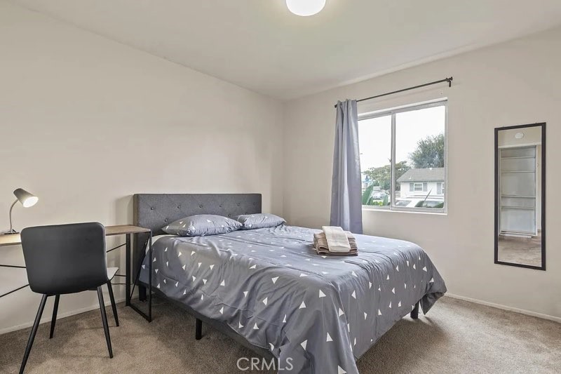 408 E Jacaranda