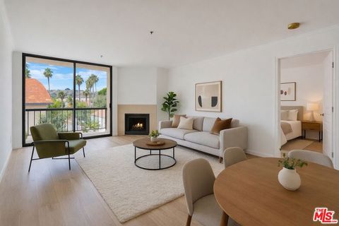 Photo of 7320 Hawthorn Avenue #207, Los Angeles, CA 90046 (MLS # 26644087)